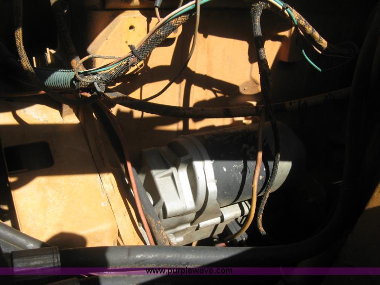 image for item L6420 Case 1845B Uni-Loader skid steer