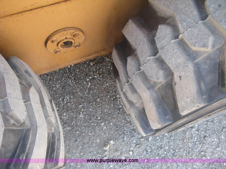 image for item L6420 Case 1845B Uni-Loader skid steer