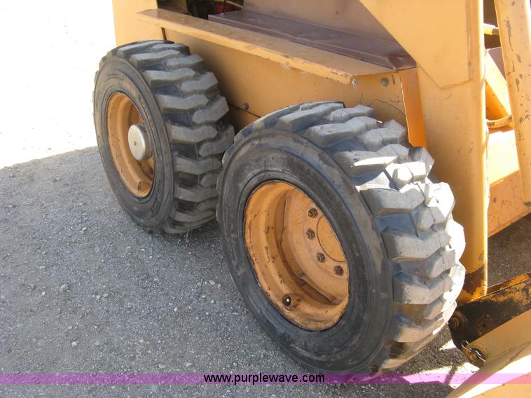 image for item L6420 Case 1845B Uni-Loader skid steer