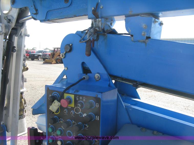 image for item L6421 2008 Genie TZ-50 boom lift