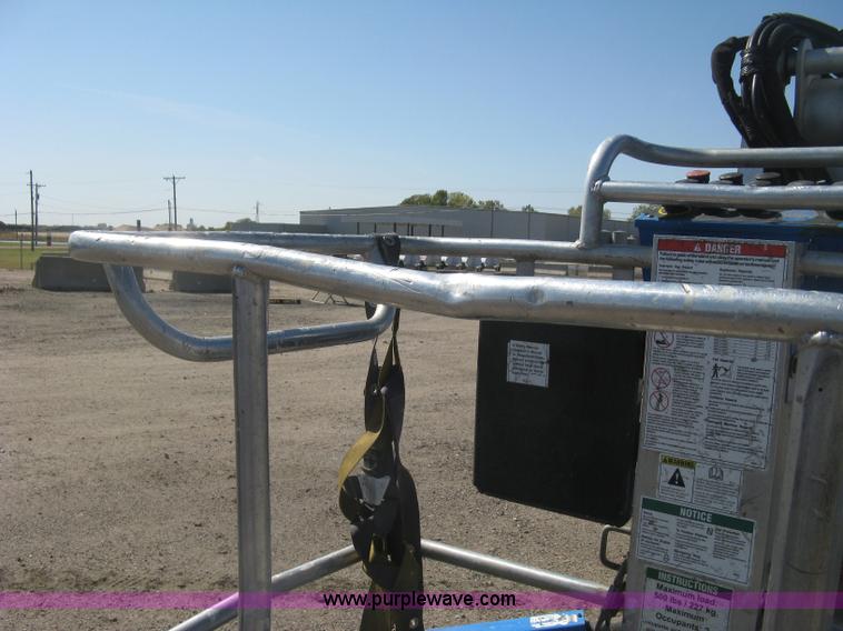 image for item L6421 2008 Genie TZ-50 boom lift