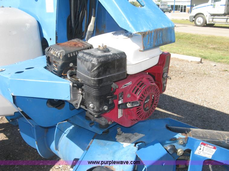 image for item L6421 2008 Genie TZ-50 boom lift