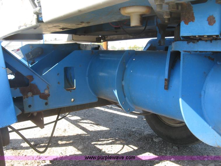 image for item L6421 2008 Genie TZ-50 boom lift