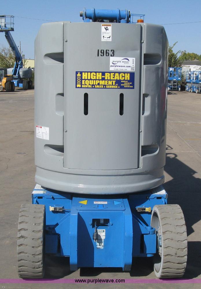 image for item L6422 1998 Genie Z-30/20N boom lift