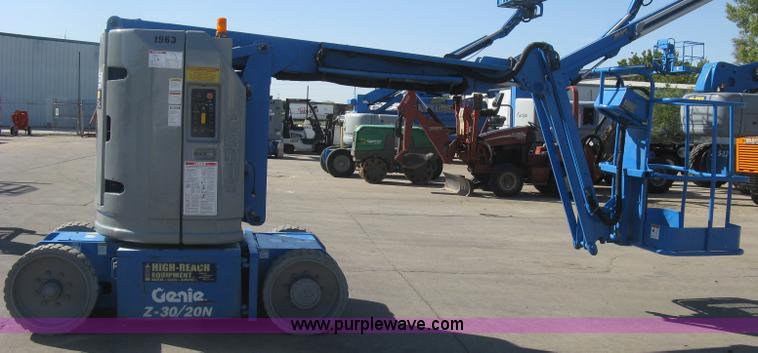 image for item L6422 1998 Genie Z-30/20N boom lift
