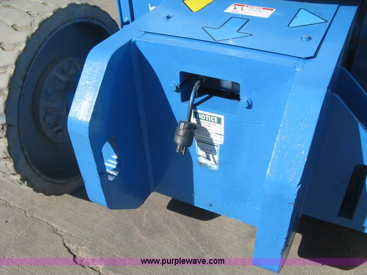 image for item L6422 1998 Genie Z-30/20N boom lift