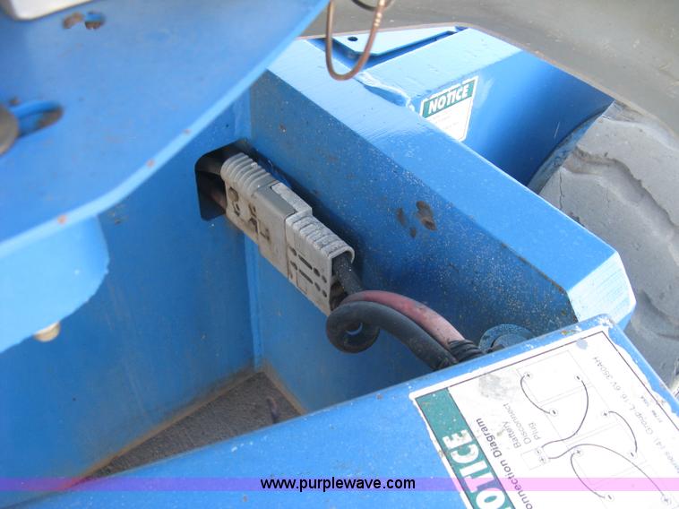 image for item L6422 1998 Genie Z-30/20N boom lift