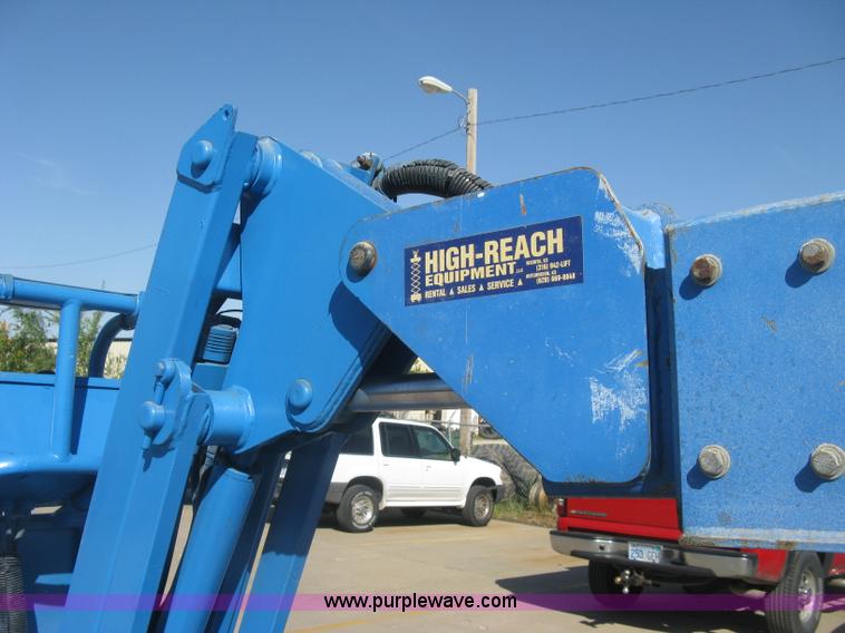 image for item L6422 1998 Genie Z-30/20N boom lift