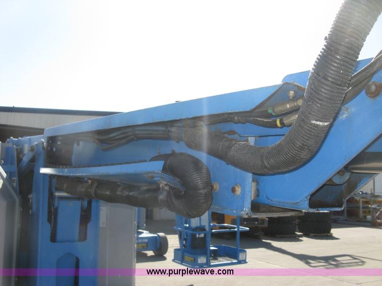 image for item L6422 1998 Genie Z-30/20N boom lift