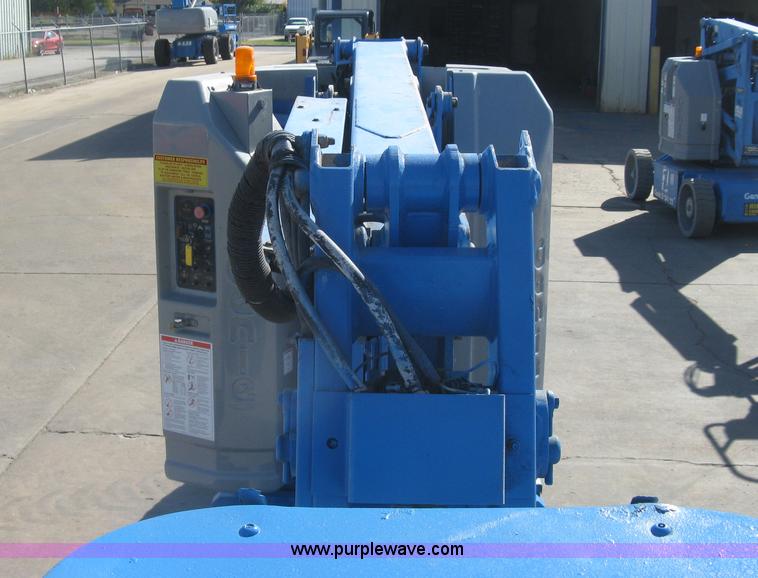 image for item L6422 1998 Genie Z-30/20N boom lift