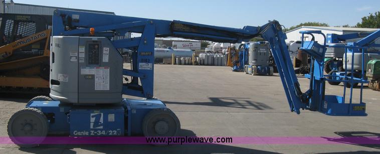 image for item L6423 1996 Genie Z-34/22N boom lift