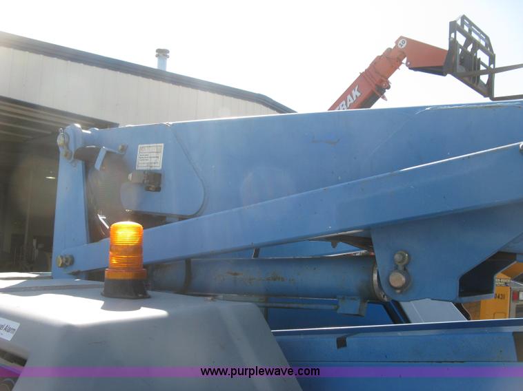 image for item L6423 1996 Genie Z-34/22N boom lift