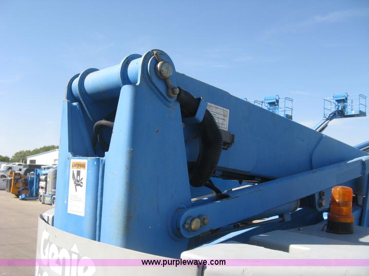 image for item L6423 1996 Genie Z-34/22N boom lift