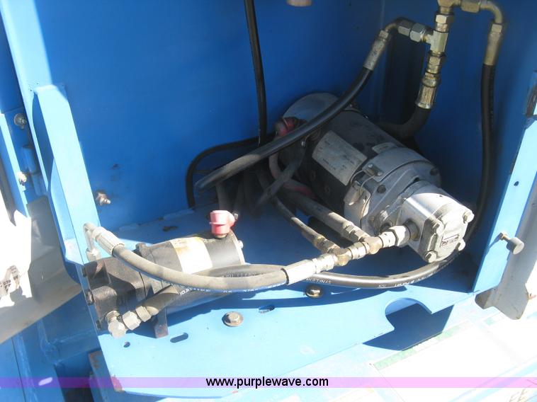 image for item L6423 1996 Genie Z-34/22N boom lift