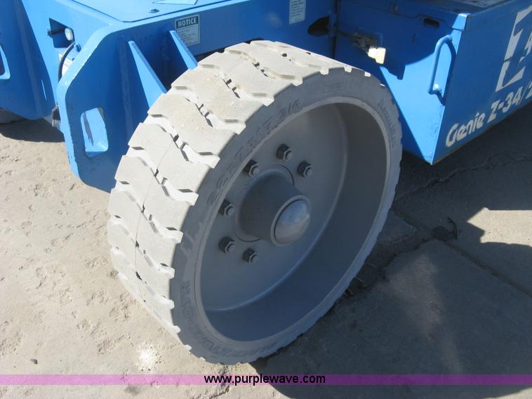 image for item L6423 1996 Genie Z-34/22N boom lift