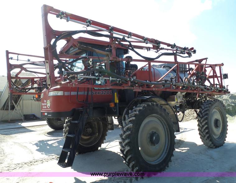 image for item BN9433 2004 Case IH SPX3200 Patriot self-propelled sprayer