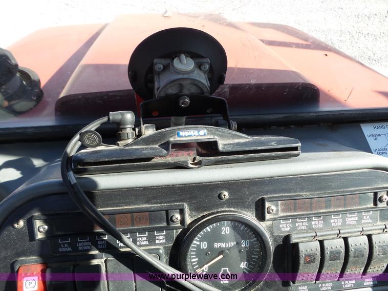 image for item BN9433 2004 Case IH SPX3200 Patriot self-propelled sprayer