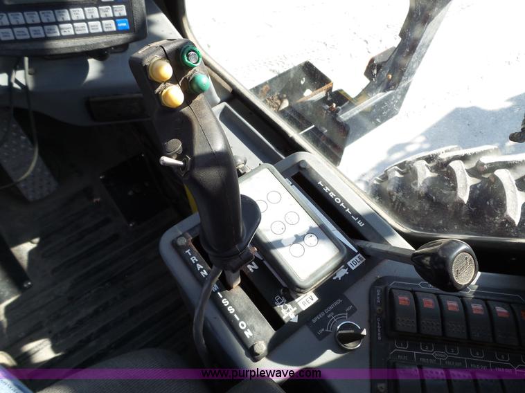 image for item BN9433 2004 Case IH SPX3200 Patriot self-propelled sprayer