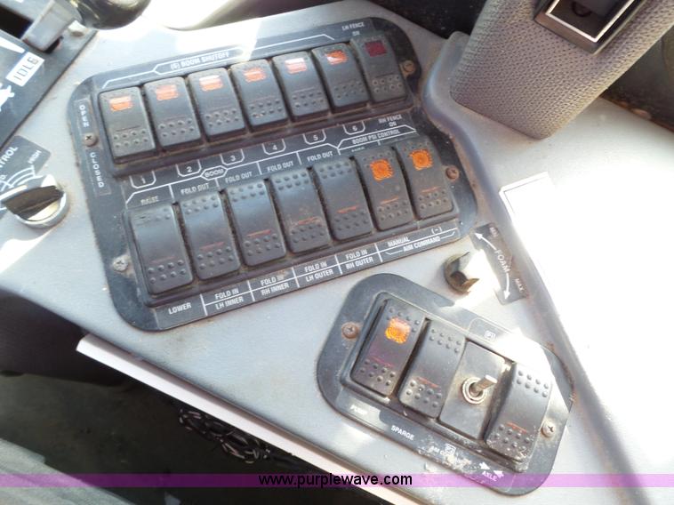 image for item BN9433 2004 Case IH SPX3200 Patriot self-propelled sprayer