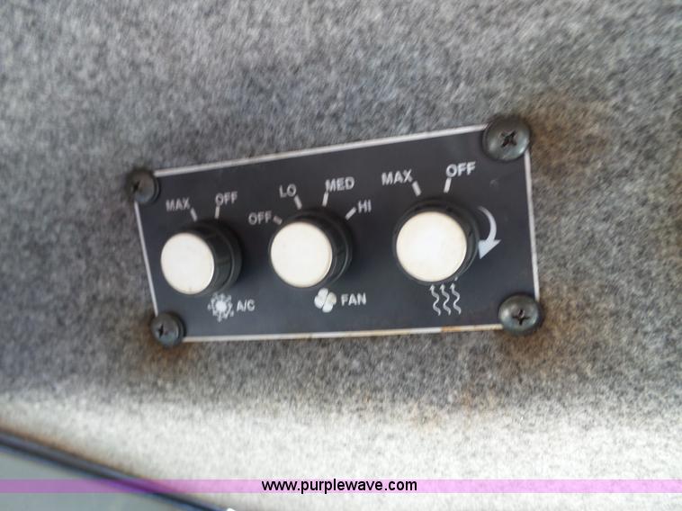 image for item BN9433 2004 Case IH SPX3200 Patriot self-propelled sprayer