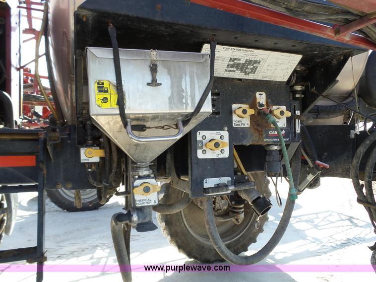 image for item BN9433 2004 Case IH SPX3200 Patriot self-propelled sprayer