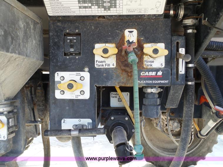 image for item BN9433 2004 Case IH SPX3200 Patriot self-propelled sprayer