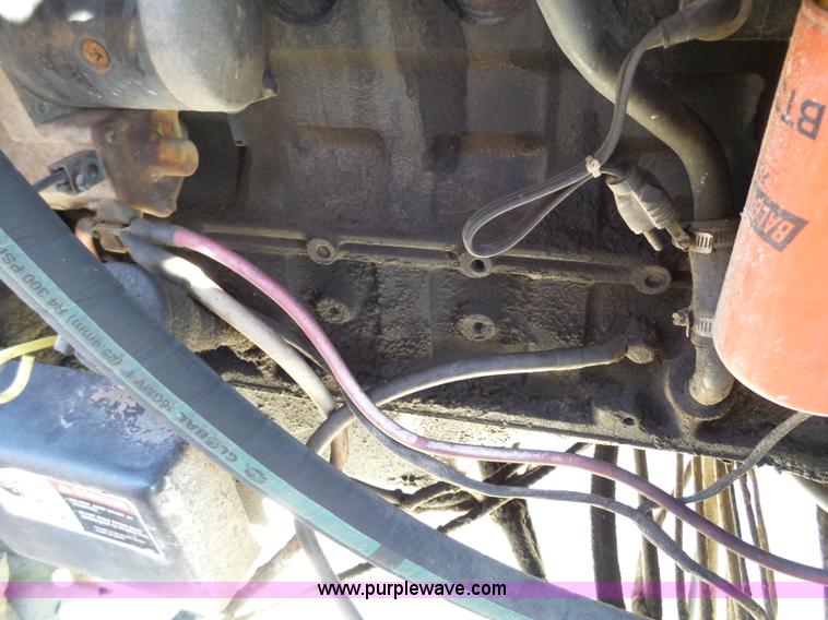 image for item BN9433 2004 Case IH SPX3200 Patriot self-propelled sprayer