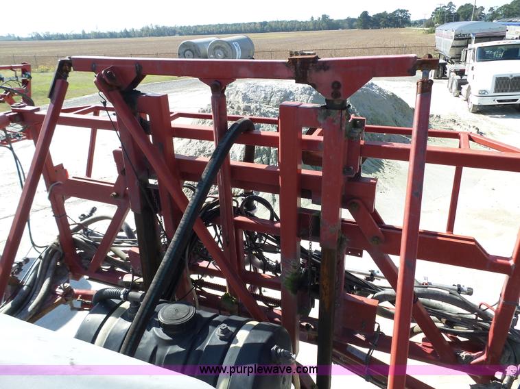 image for item BN9433 2004 Case IH SPX3200 Patriot self-propelled sprayer