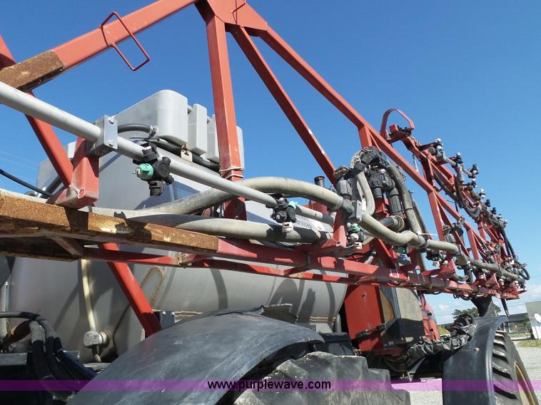 image for item BN9433 2004 Case IH SPX3200 Patriot self-propelled sprayer