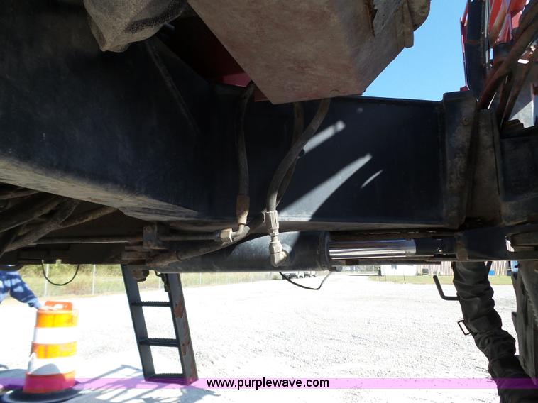 image for item BN9433 2004 Case IH SPX3200 Patriot self-propelled sprayer