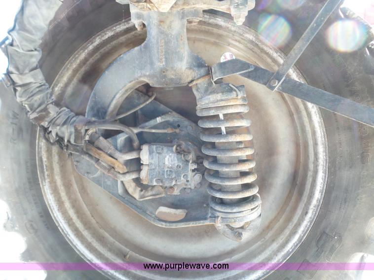 image for item BN9433 2004 Case IH SPX3200 Patriot self-propelled sprayer