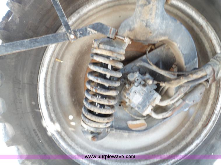 image for item BN9433 2004 Case IH SPX3200 Patriot self-propelled sprayer