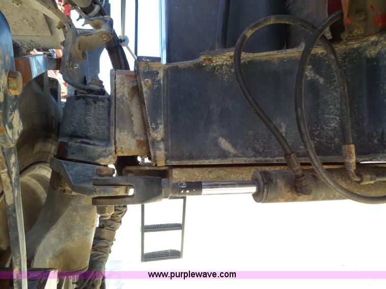 image for item BN9433 2004 Case IH SPX3200 Patriot self-propelled sprayer