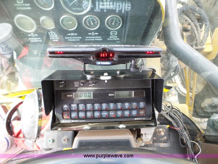 image for item BN9435 2001 Ag-Chem RoGator 854 self-propelled sprayer