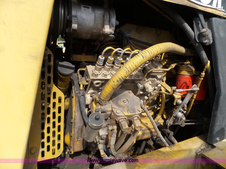 image for item BN9435 2001 Ag-Chem RoGator 854 self-propelled sprayer