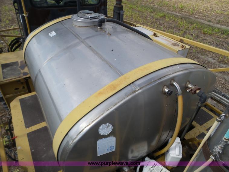 image for item BN9435 2001 Ag-Chem RoGator 854 self-propelled sprayer