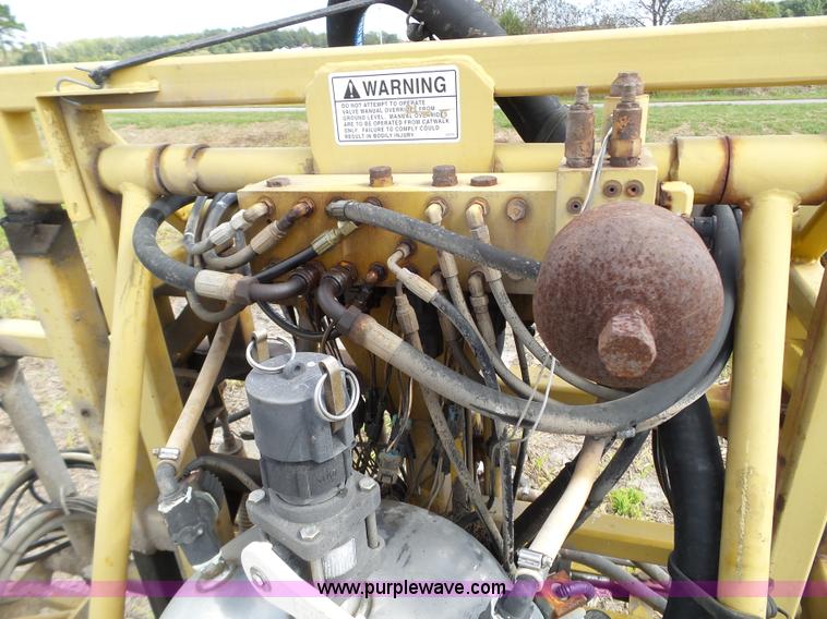 image for item BN9435 2001 Ag-Chem RoGator 854 self-propelled sprayer