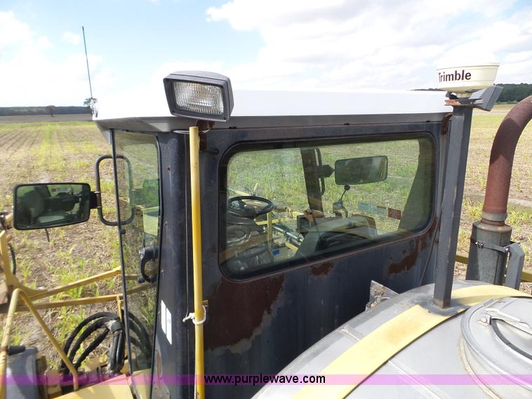image for item BN9435 2001 Ag-Chem RoGator 854 self-propelled sprayer