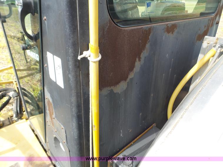 image for item BN9435 2001 Ag-Chem RoGator 854 self-propelled sprayer