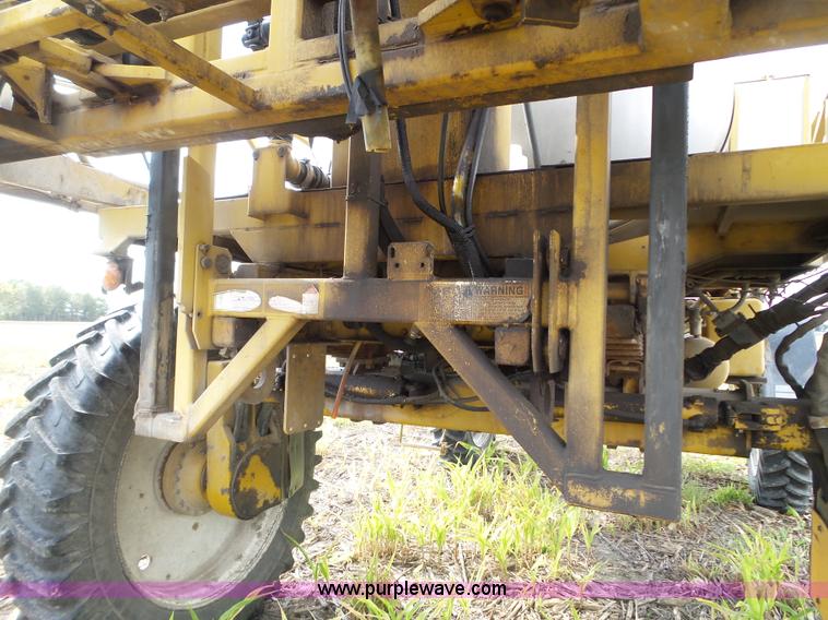 image for item BN9435 2001 Ag-Chem RoGator 854 self-propelled sprayer