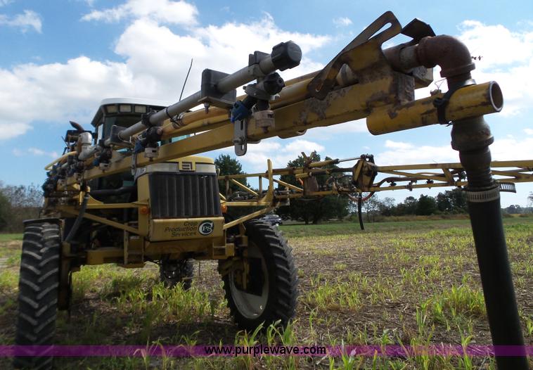 image for item BN9435 2001 Ag-Chem RoGator 854 self-propelled sprayer