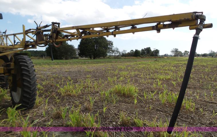 image for item BN9435 2001 Ag-Chem RoGator 854 self-propelled sprayer