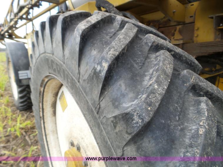 image for item BN9435 2001 Ag-Chem RoGator 854 self-propelled sprayer