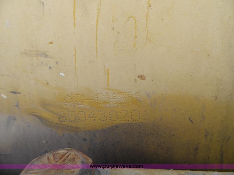 image for item BN9435 2001 Ag-Chem RoGator 854 self-propelled sprayer