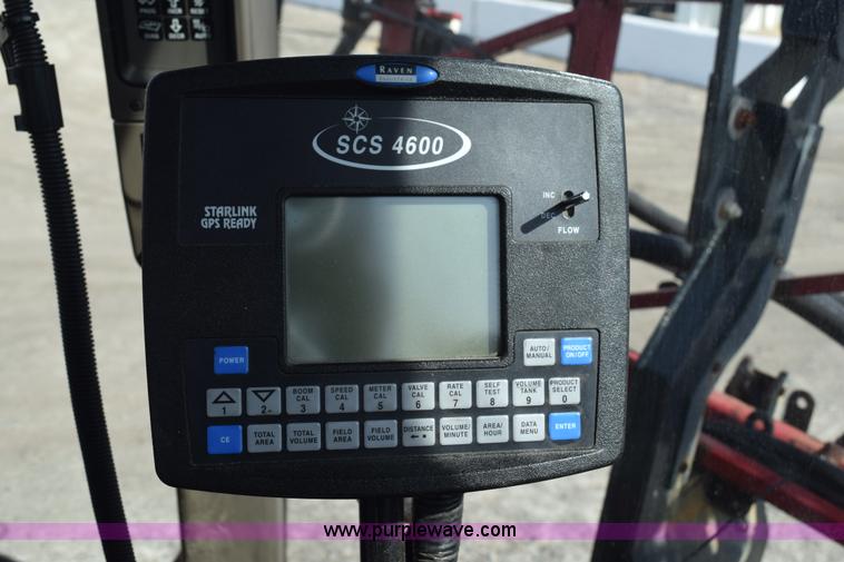 image for item J8479 2007 Case IH SPX3320 self-propelled sprayer