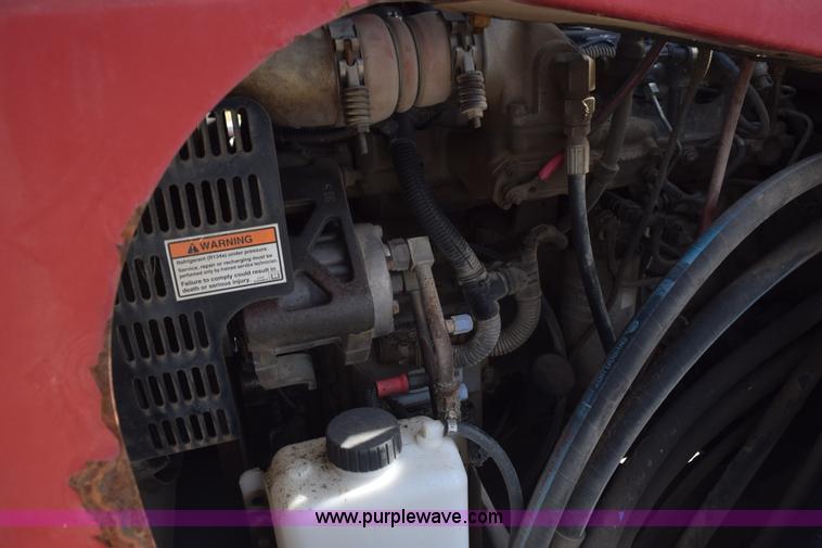 image for item J8479 2007 Case IH SPX3320 self-propelled sprayer