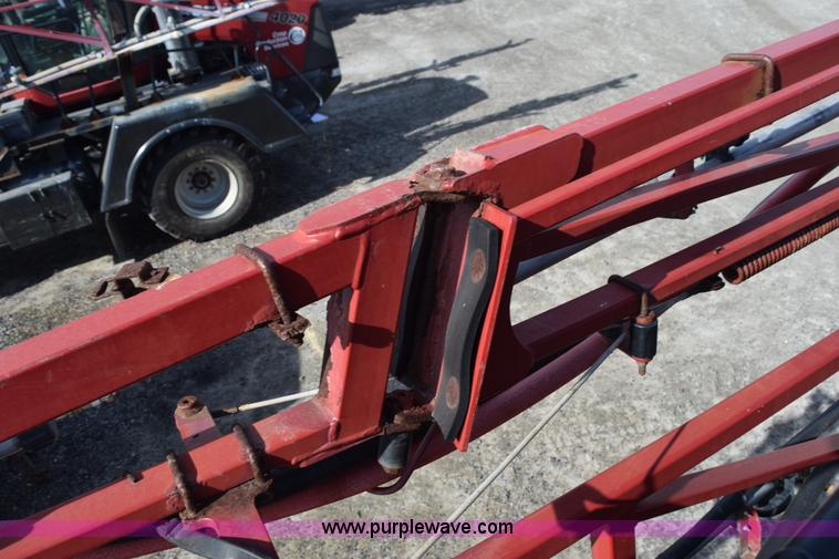 image for item J8479 2007 Case IH SPX3320 self-propelled sprayer