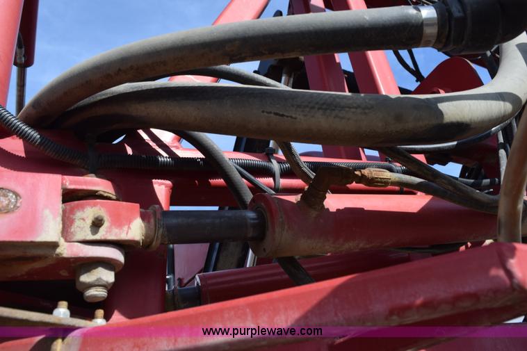 image for item J8479 2007 Case IH SPX3320 self-propelled sprayer