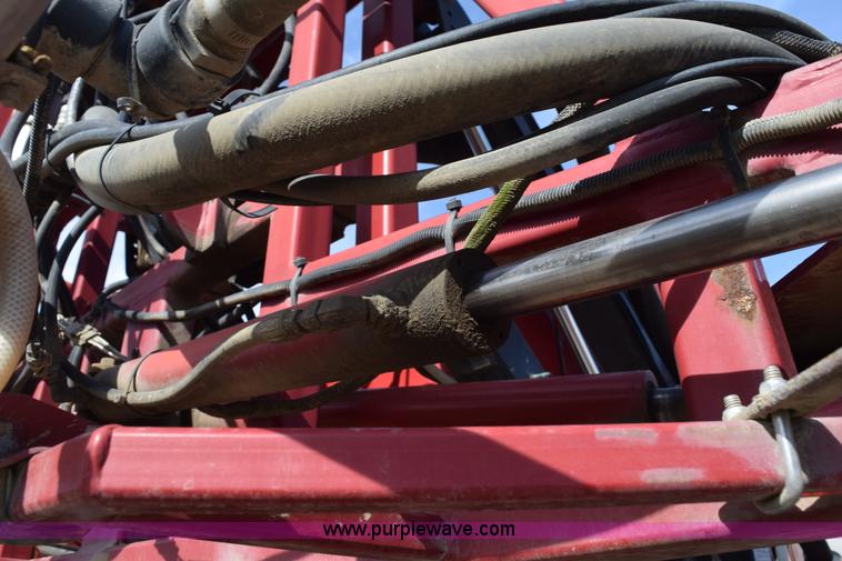 image for item J8479 2007 Case IH SPX3320 self-propelled sprayer