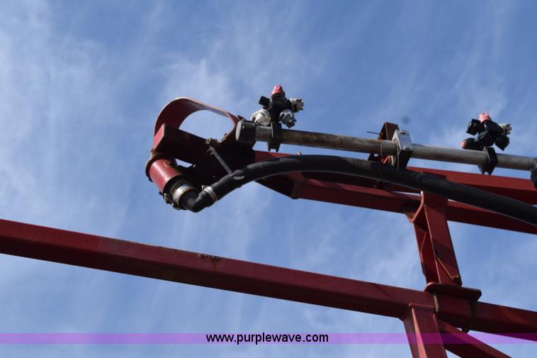 image for item J8479 2007 Case IH SPX3320 self-propelled sprayer